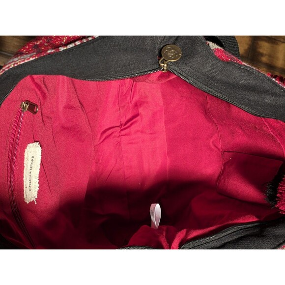 American And Beyond EMBELLISHED TOTE WITH POUCH RED FLORAL Boho Beaded Duffle - Picture 6 of 6